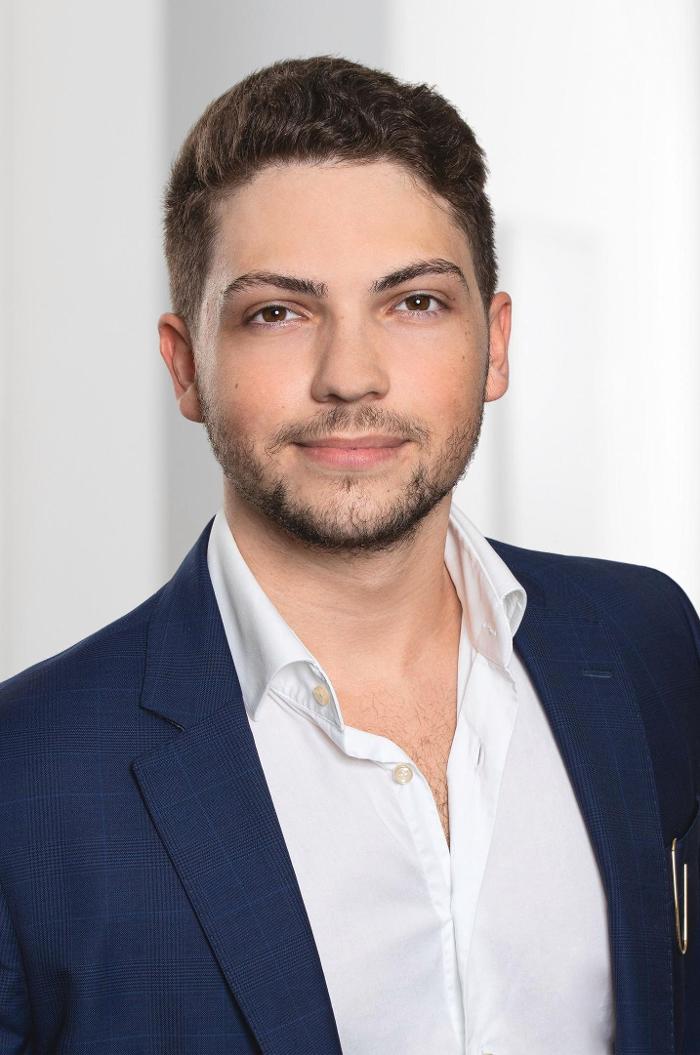 ERGO Pro Henry Pianezzer, Dr.-Müller-Straße in Weiden in der Oberpfalz