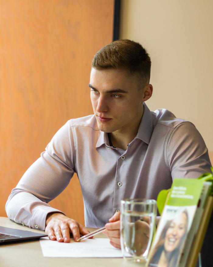 ERGO Versicherung Caelan Luca Can Schwenk, Schulstraße in Berlin