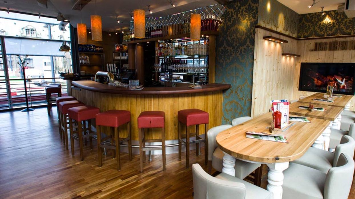 ALEX Bremen Domshof, Domshof in Bremen