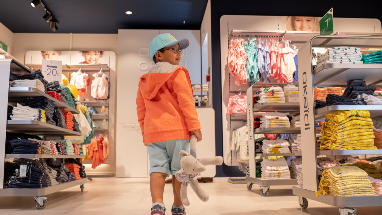 OKAIDI ZURICH HAUPTBAHNHOF, Bahnhof Passage in Zürich