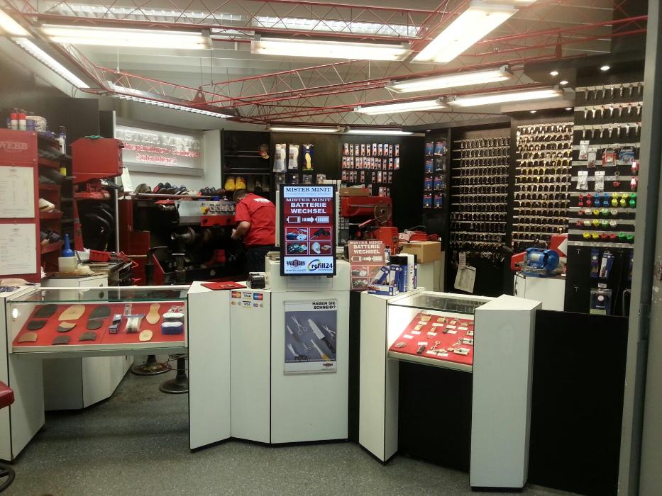 MISTER MINIT - Schlüssel & Schuhreparatur, Donaustadtstraße in Wien