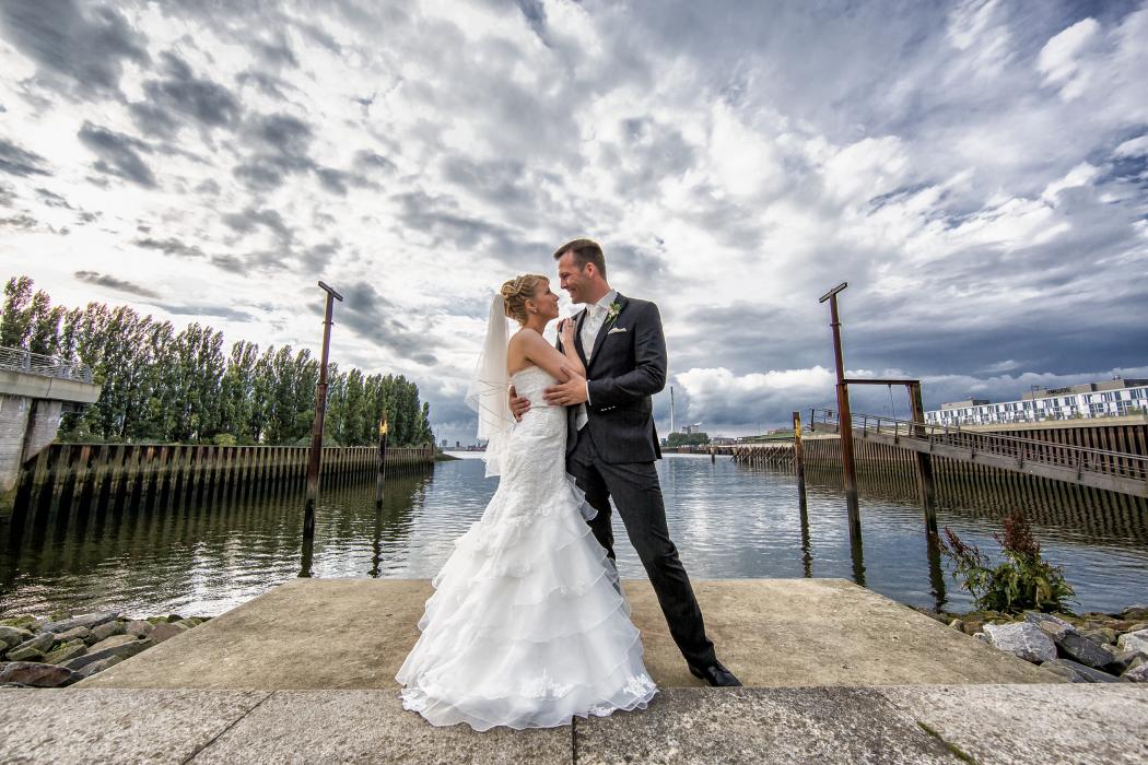 CA - Hochzeitsfotografie, Betonstraße in Schwanewede