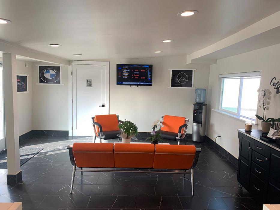 Benz 'N Beamers - Lomita, CA