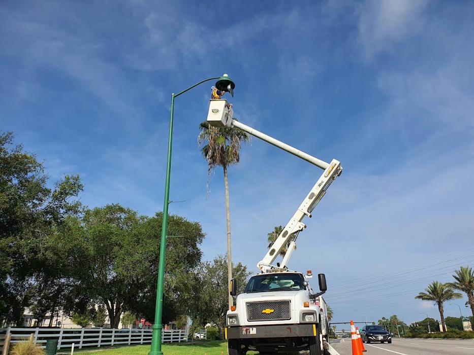 Commercial Lighting &amp; Electrical Inc. Logo