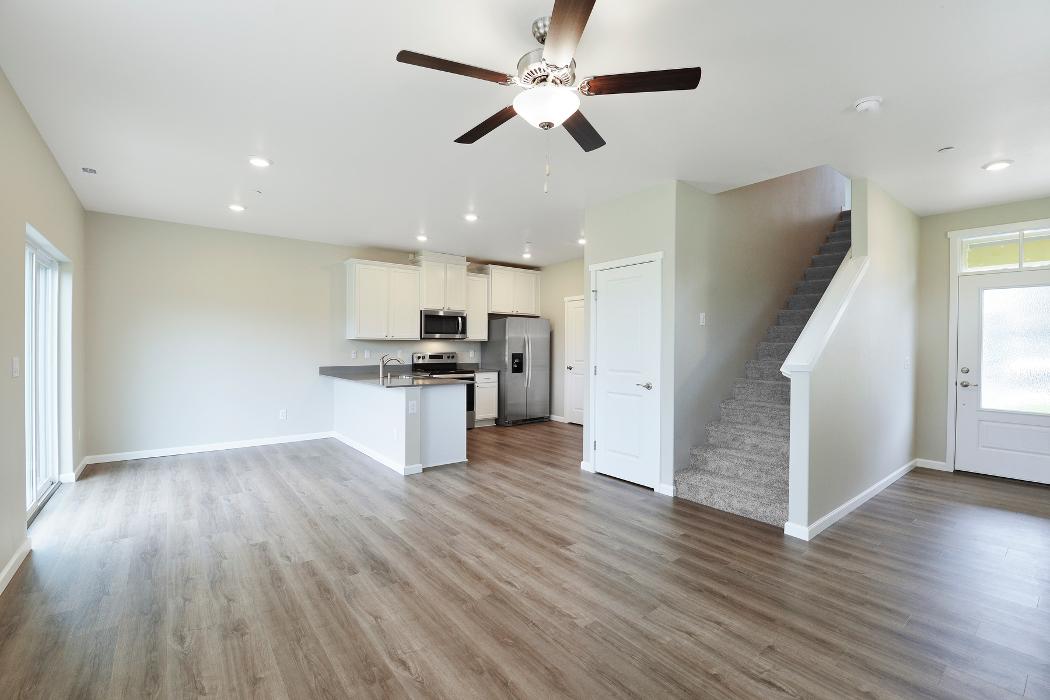 LGI Homes - Gilman Walk Image