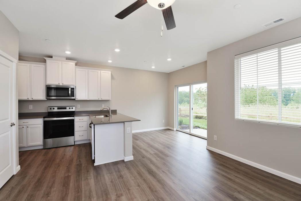 LGI Homes - Gilman Walk Image