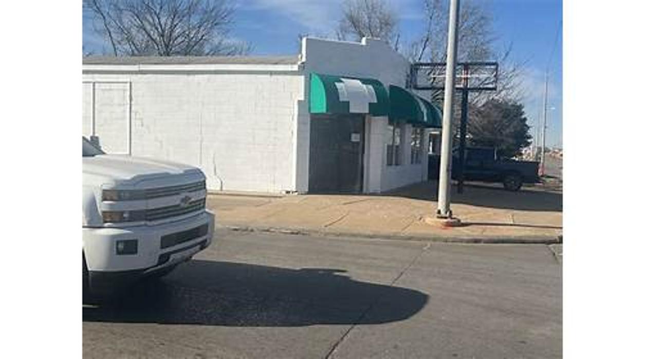 Faded Flamingo - Cushing, OK