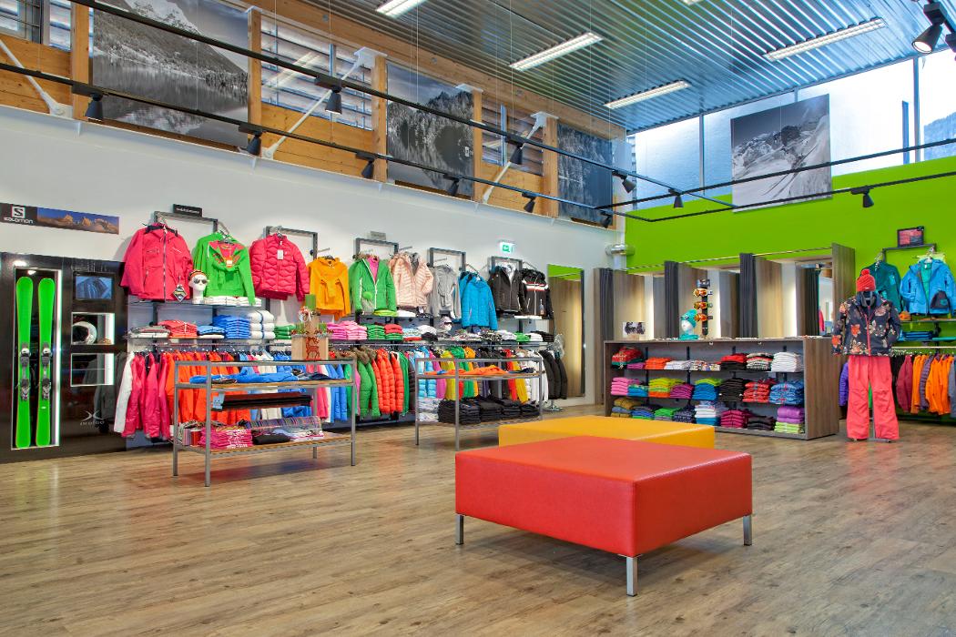 Sporthaus Edinger Söll Zentrum, Dorf in Söll