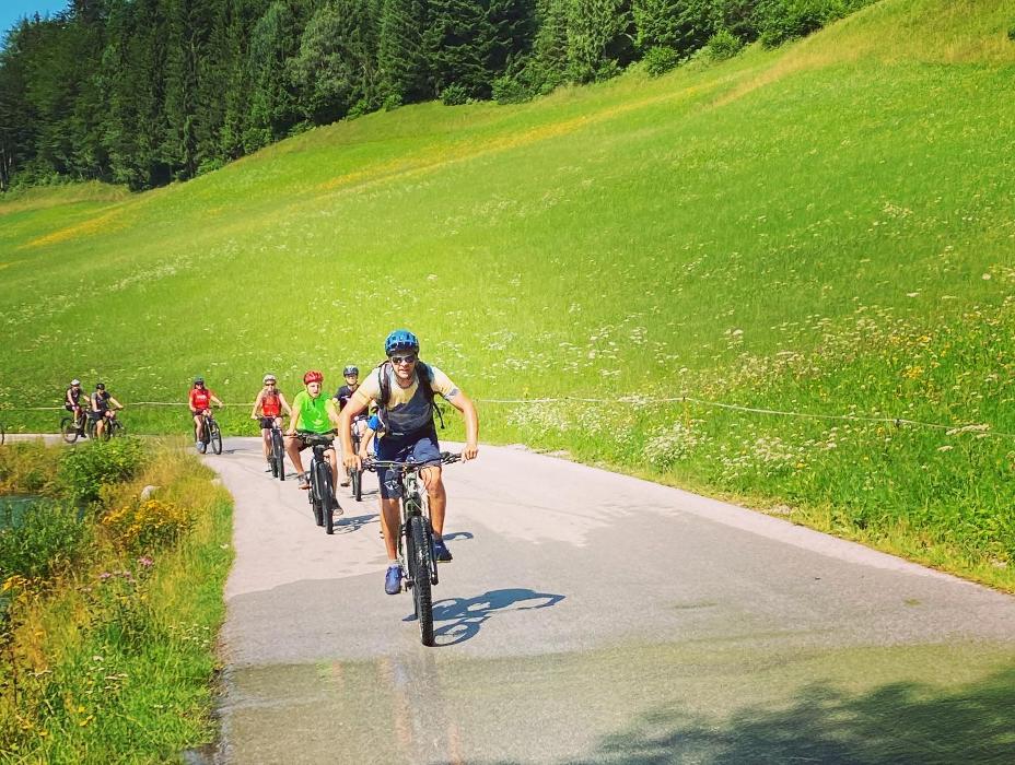 Sporthaus Edinger Söll Zentrum, Dorf in Söll