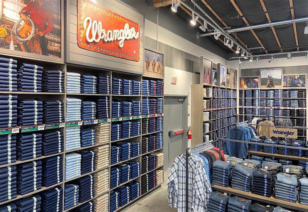 Boot Barn - Delano, CA