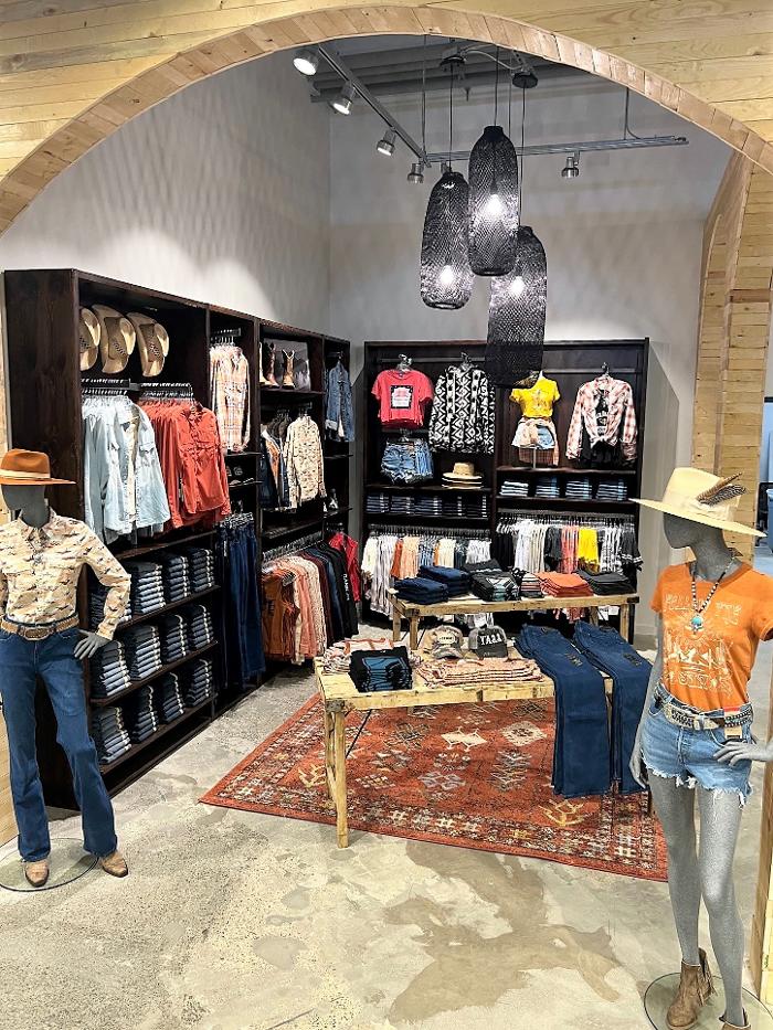 Boot Barn - Lompoc, CA