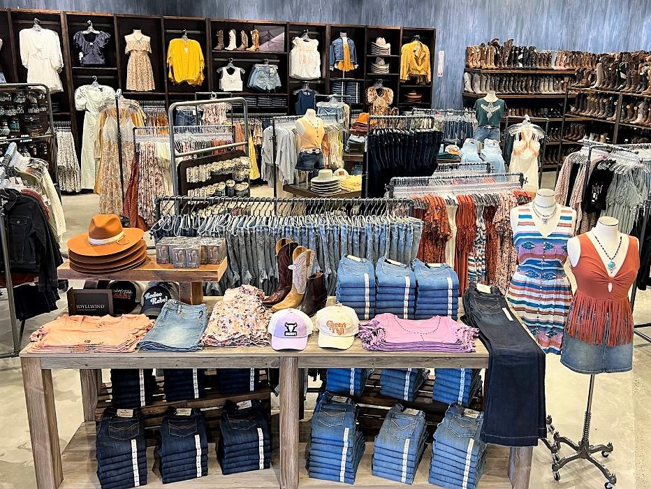 Boot Barn - Lompoc, CA