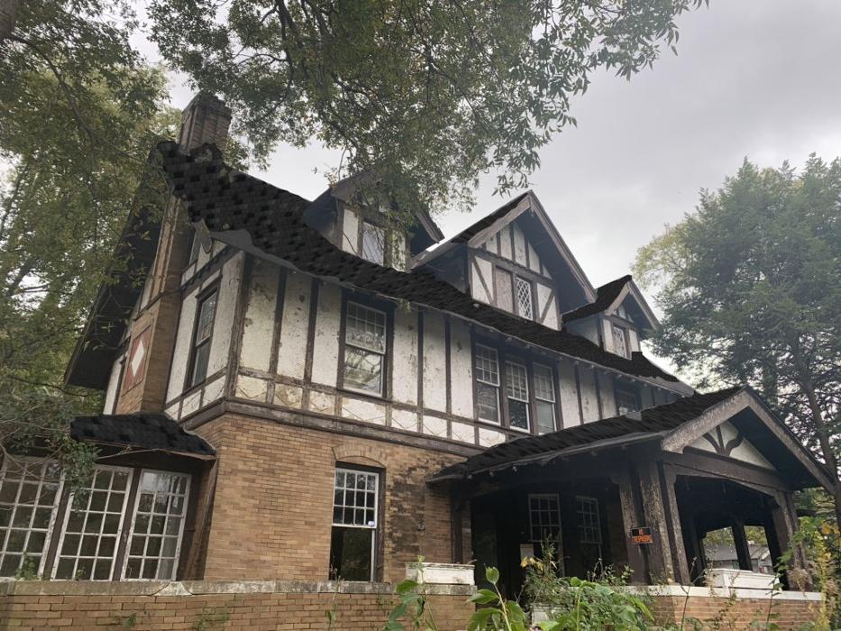 Roof Tec LLC dba EZ Roofs &amp; EZ Restorations-Contractor Logo