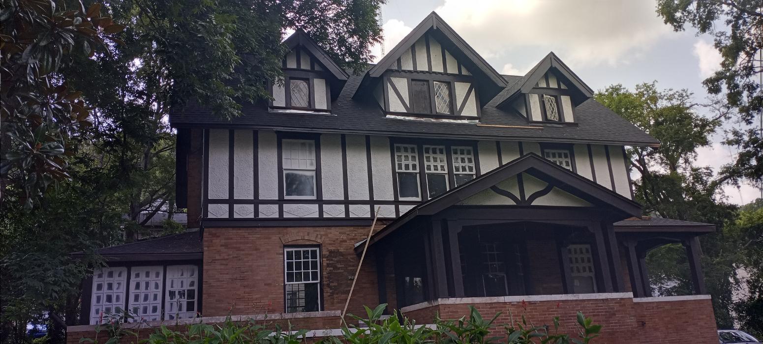 Roof Tec LLC dba EZ Roofs & EZ Restorations-Contractor Image