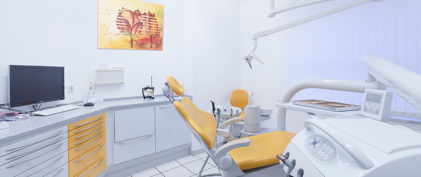 Praxis für Zahnheilkunde und Implantologie Dr. med. dent. Volker Adels, Meiringstraße in Düren