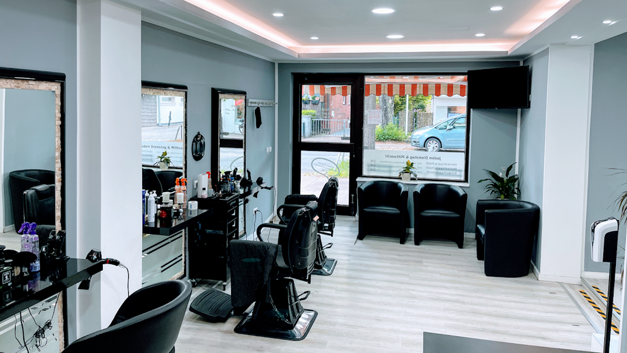 Ayend Salon, Oldesloer Straße in Hamburg