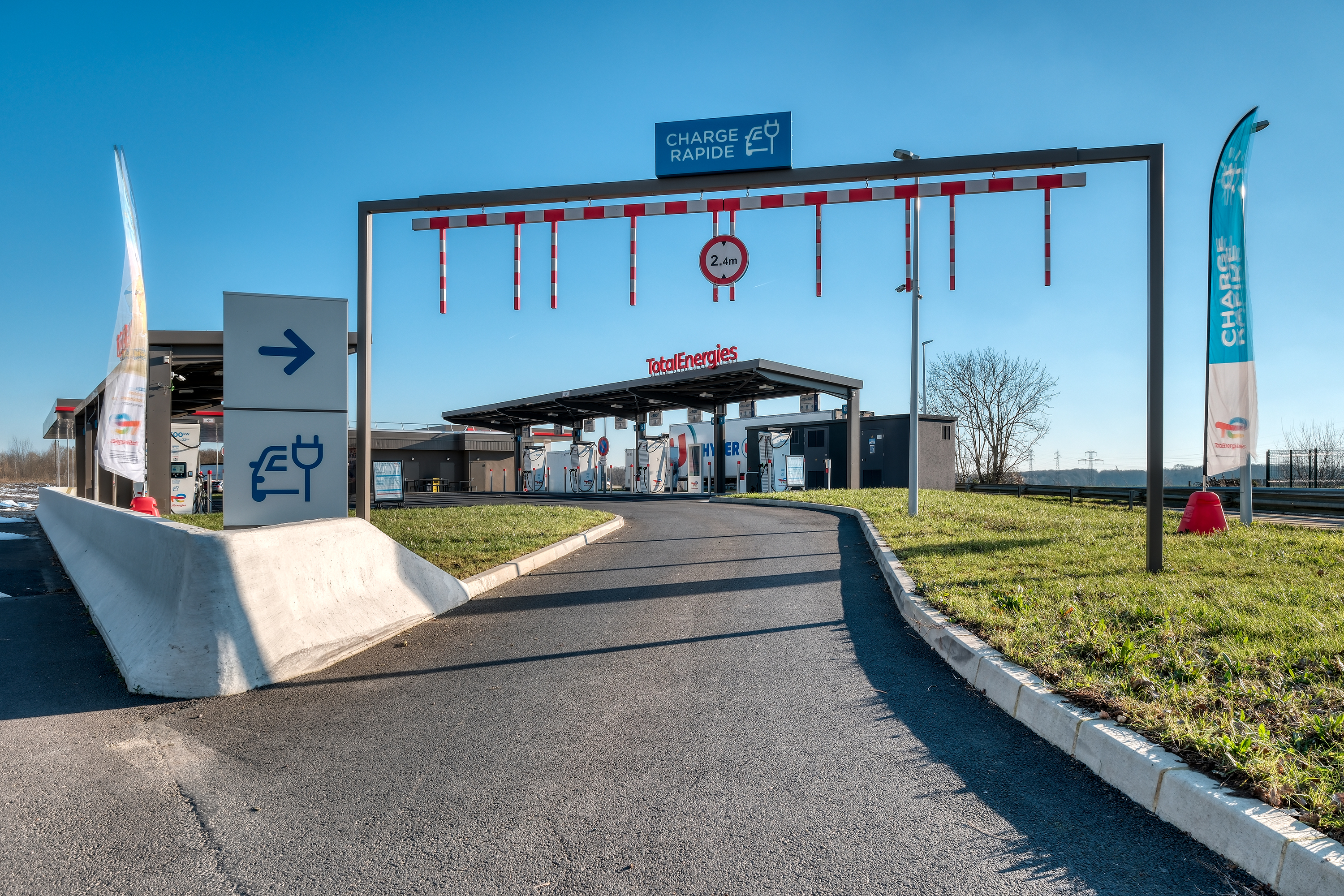 This is a picture representing NF080333 (FUELING) - RELAIS PLAINE FAVREUSE EST