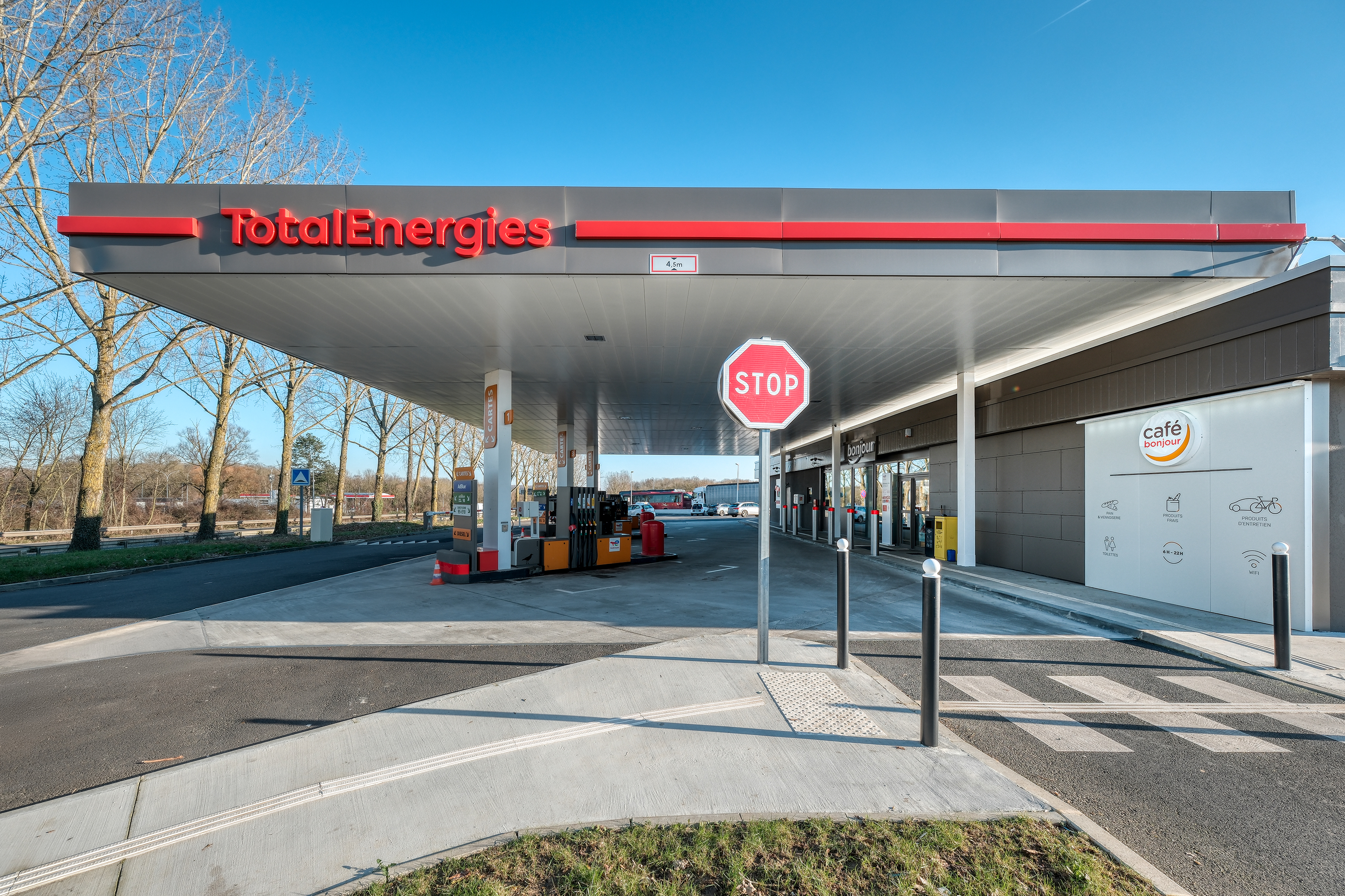 This is a picture representing NF080333 (FUELING) - RELAIS PLAINE FAVREUSE EST