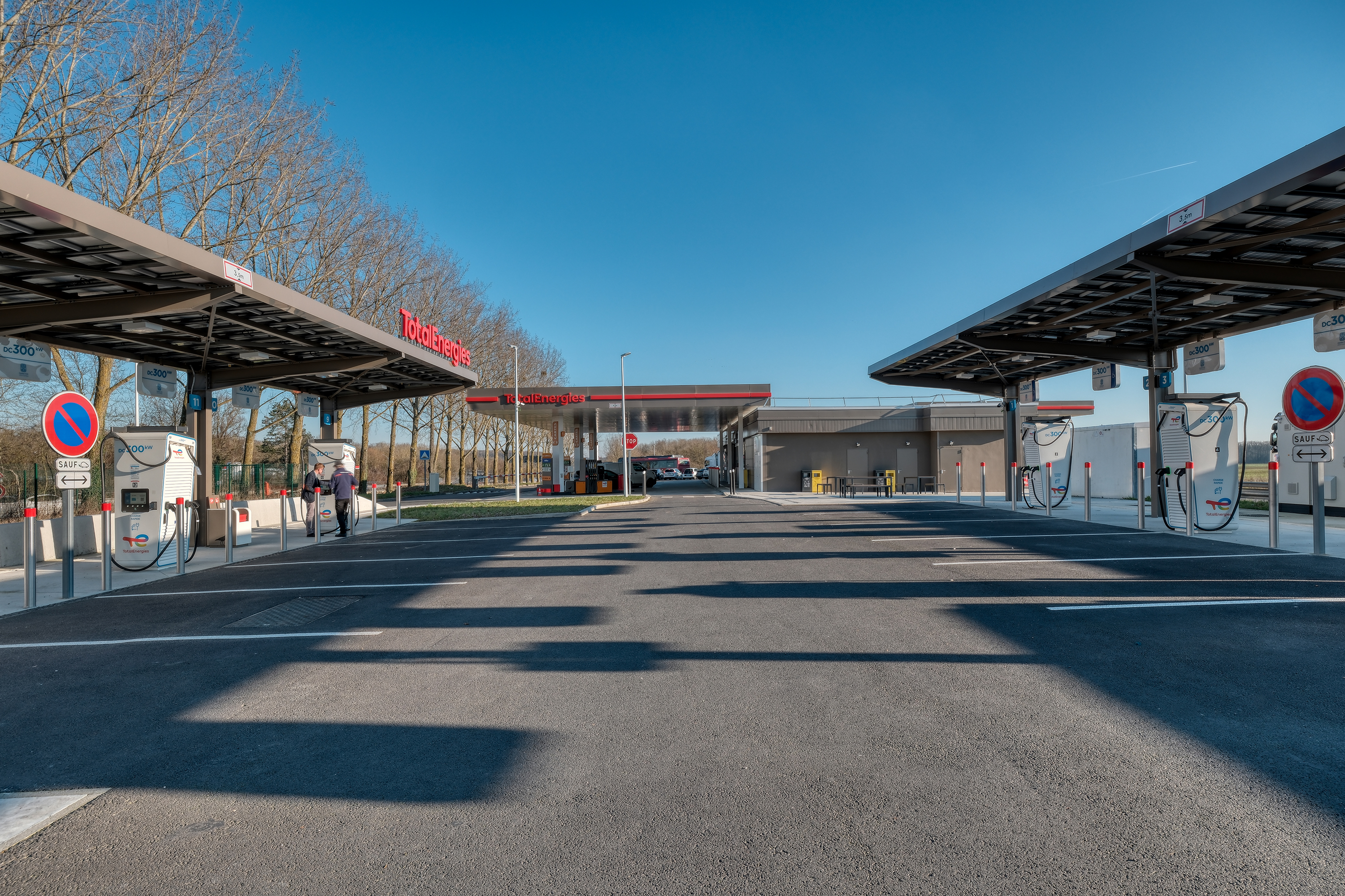 This is a picture representing NF080333 (FUELING) - RELAIS PLAINE FAVREUSE EST