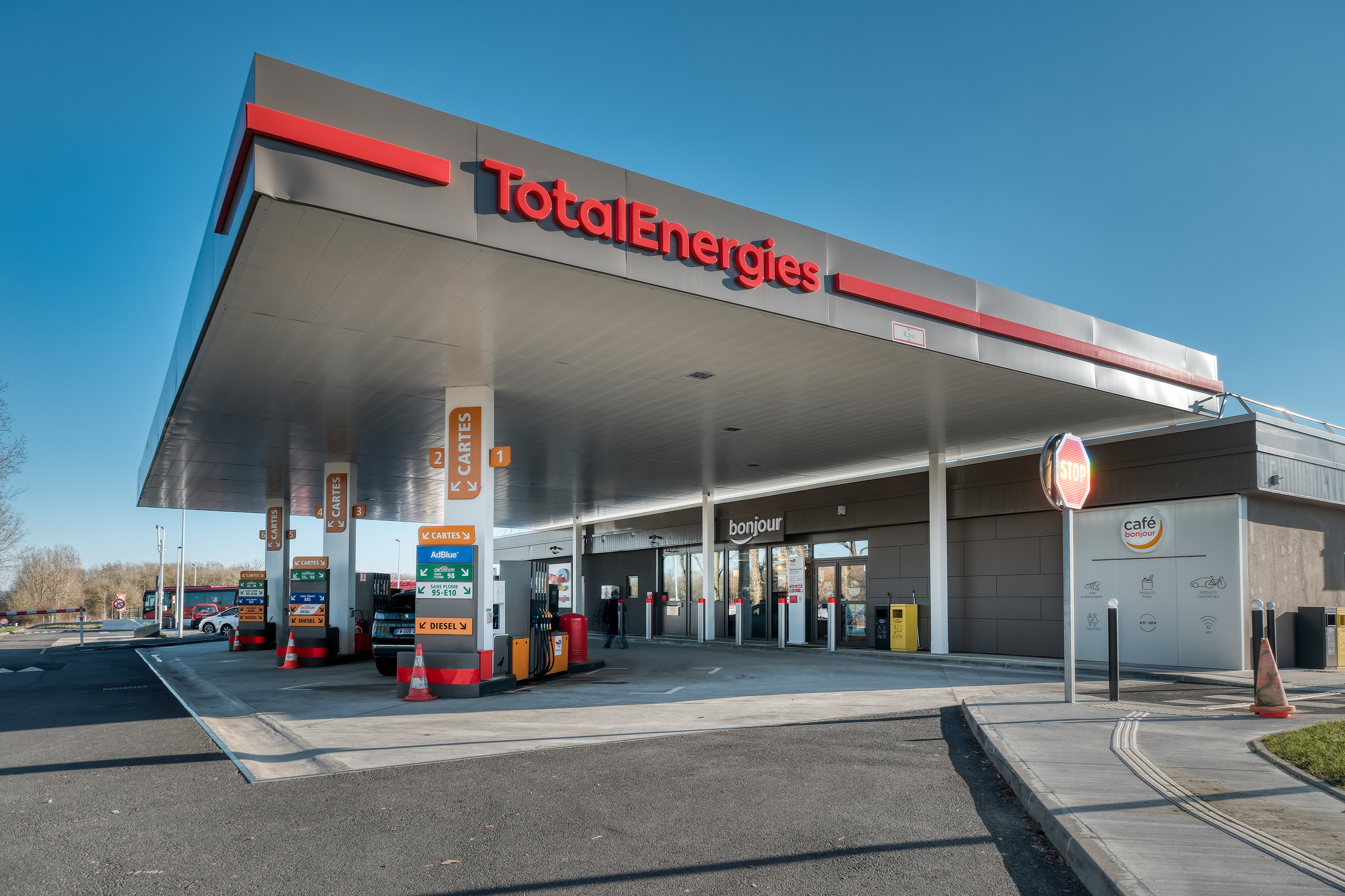 This is a picture representing NF080333 (FUELING) - RELAIS PLAINE FAVREUSE EST