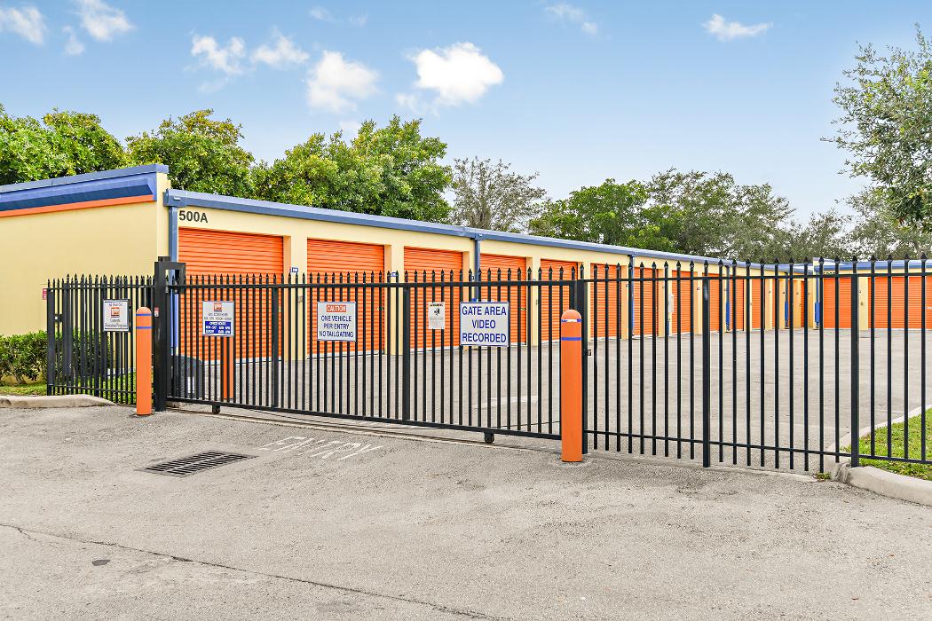 Value Store It Self Storage - Pompano Beach, FL