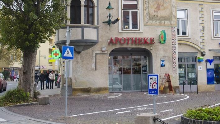 Apotheke Roth am Freiheitsplatz, Freiheitsplatz in Mödling