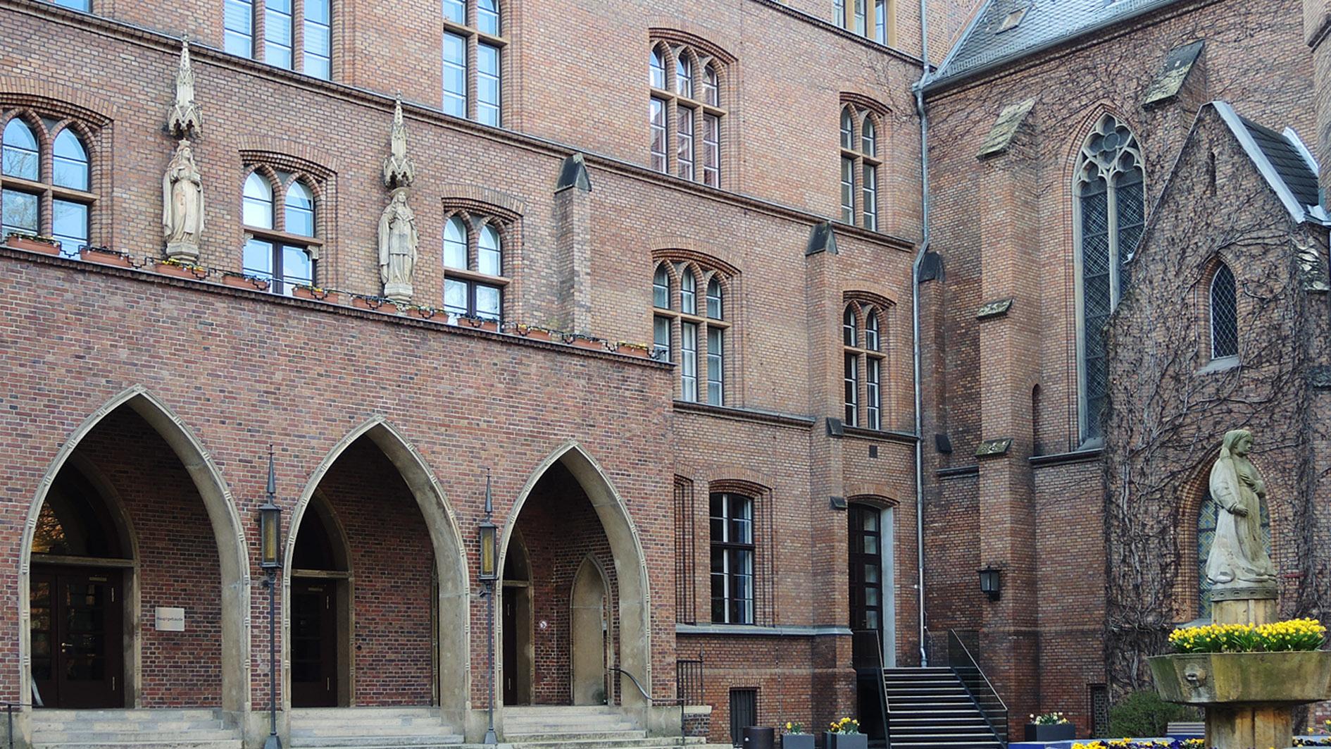 Radiologie St. Hedwig-Krankenhaus, Große Hamburger Straße in Berlin