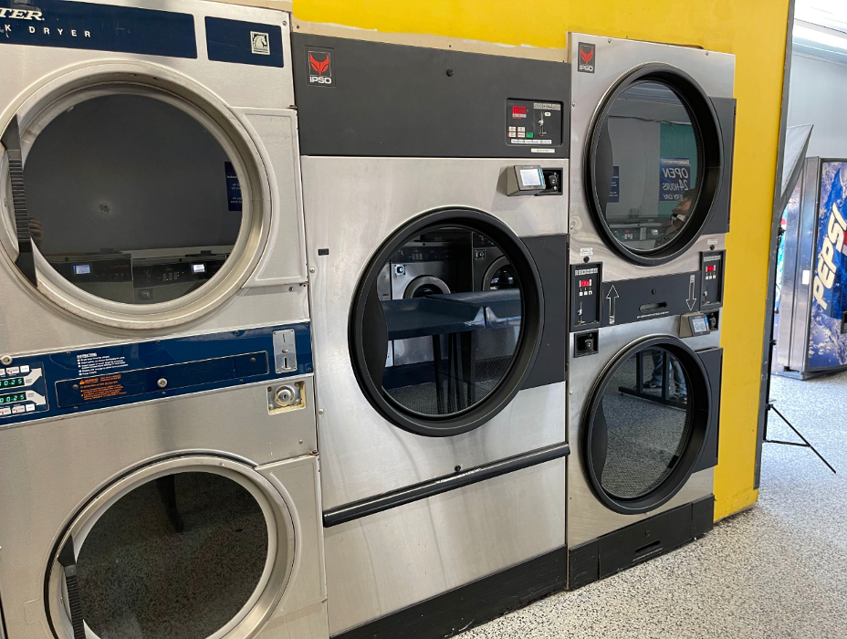 Ray's Coin Laundromat - Bradenton, FL