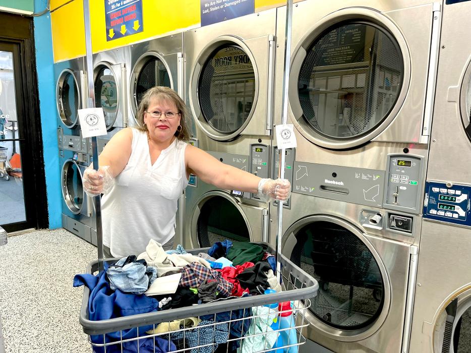 Ray's Coin Laundromat - Bradenton, FL