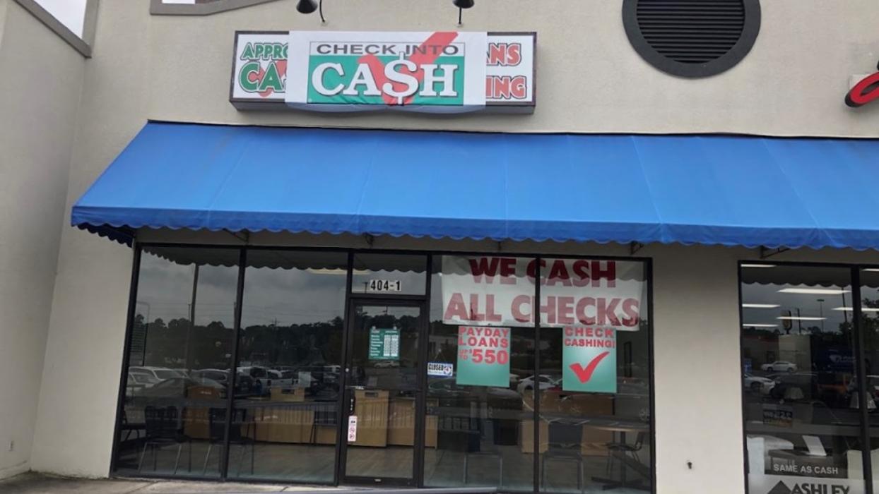 Check Into Cash Logo