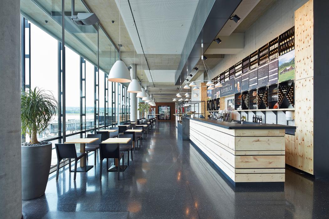 Alpenblick Bar, Flughafenstrasse in Kloten