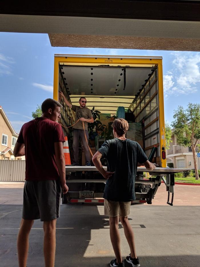 Chamomile Moving LLC - Sherman Oaks, CA