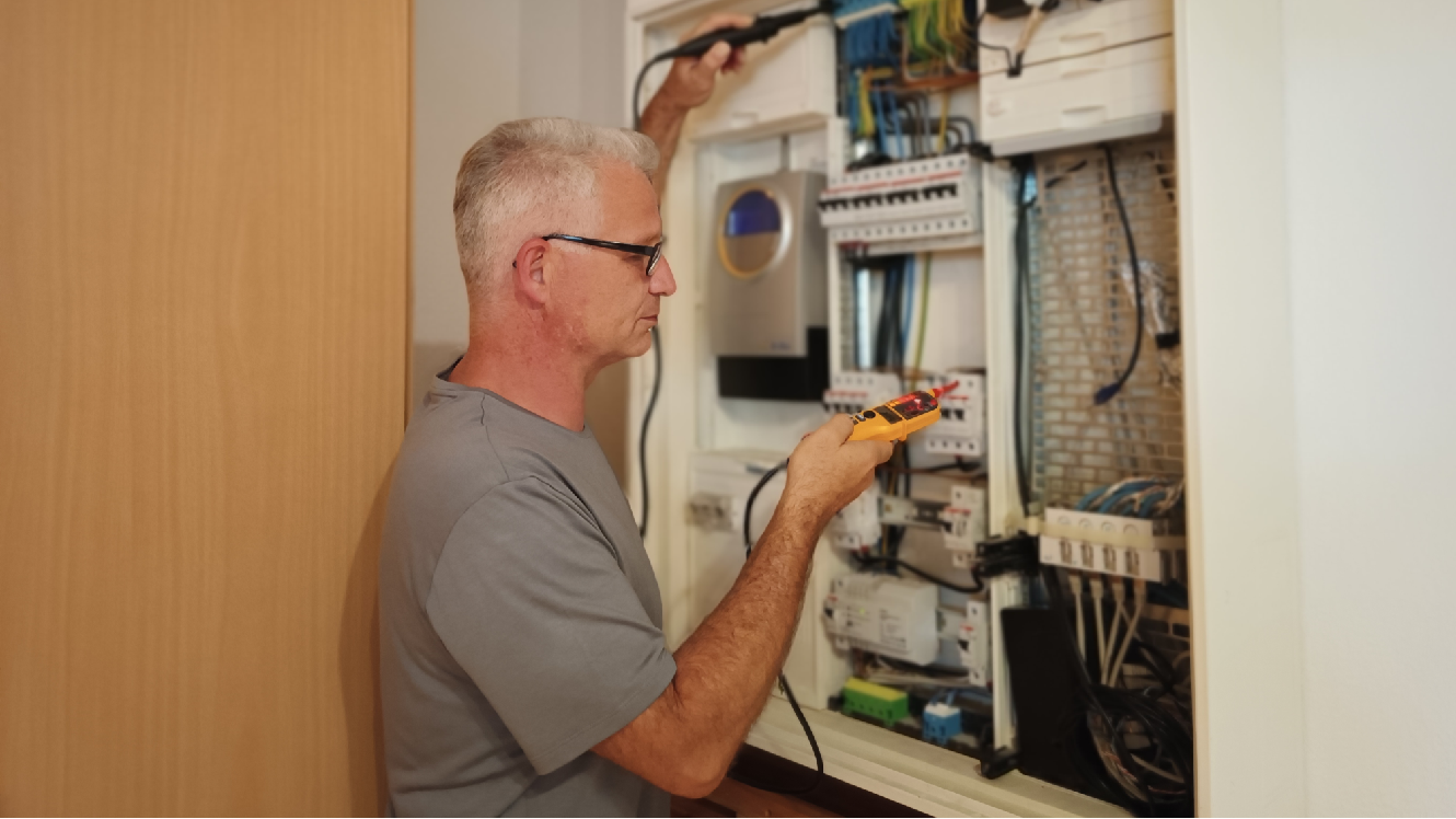 Peter Kellhammer - ausbauland, Geschwister-Scholl-Straße in Holzgerlingen