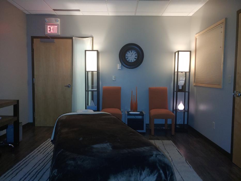 Julie Hall Studio Pilates, Cryotherapy & Massage - Des Moines, IA