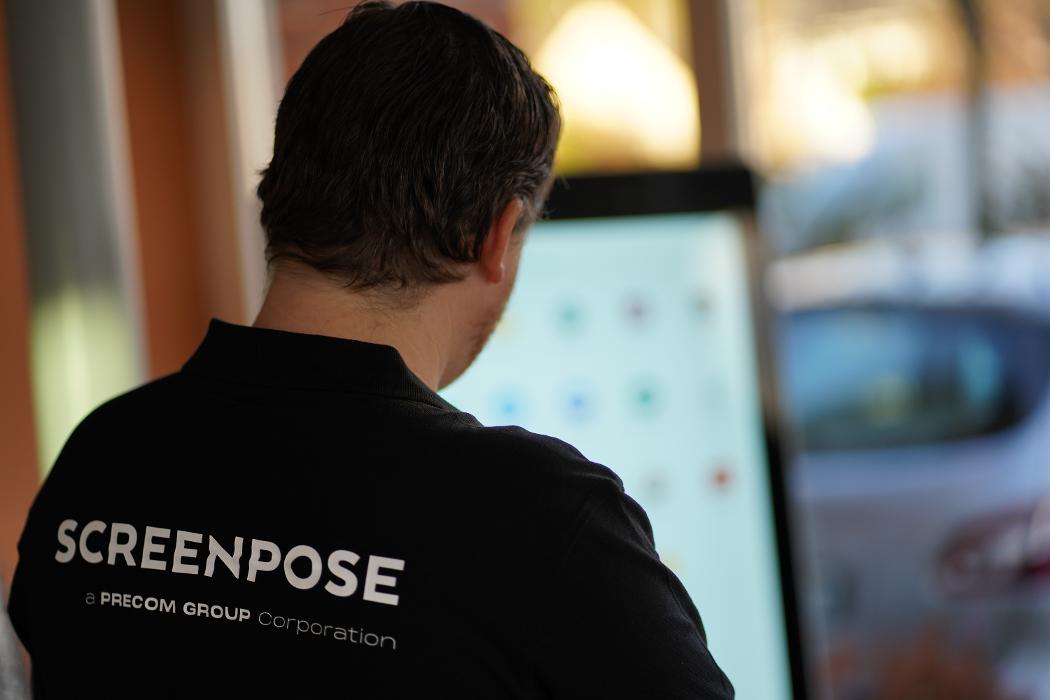 Screenpose, Bahnhofstrasse in Horw