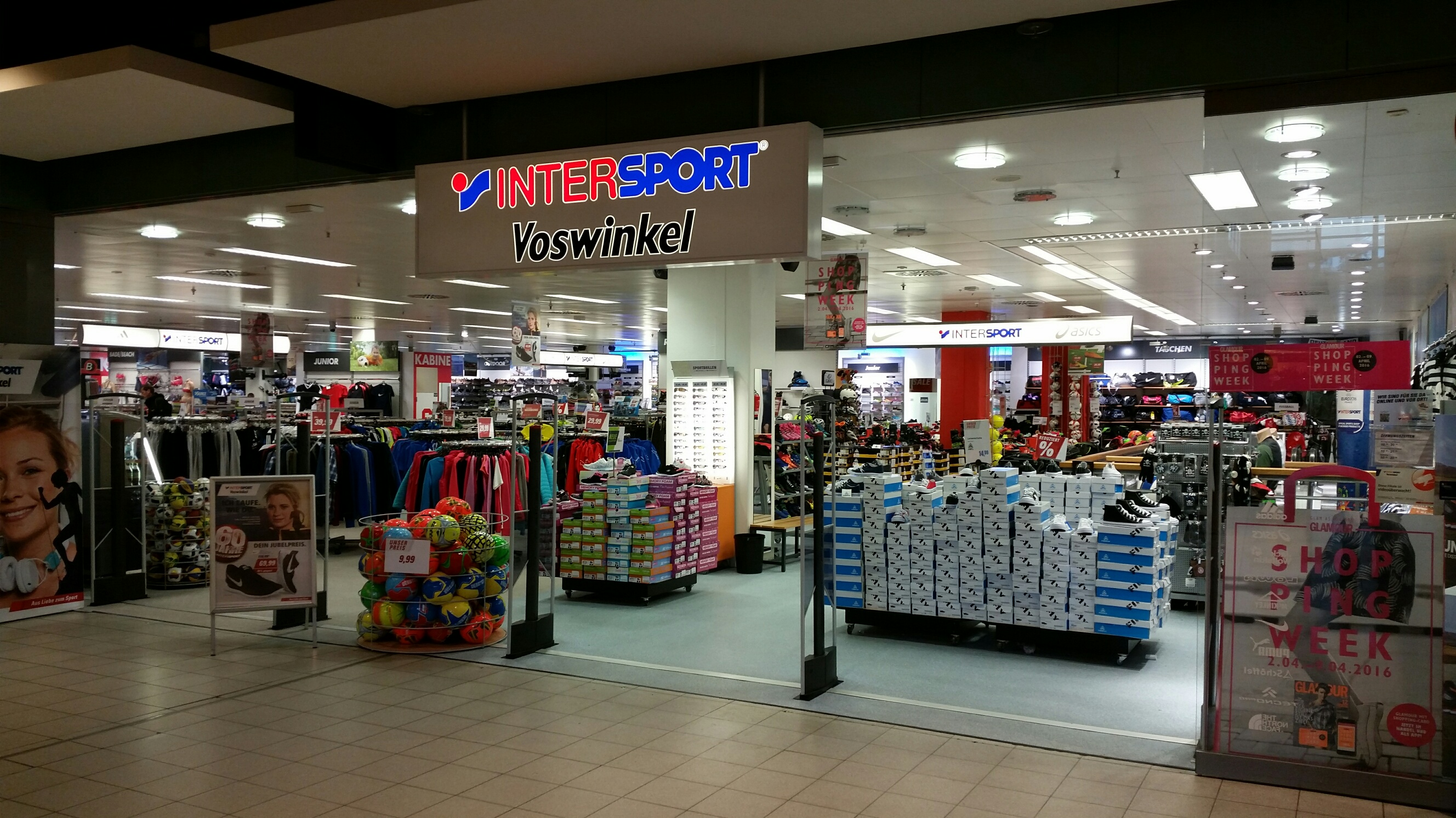 INTERSPORT Voswinkel MERCADO in 22765, Hamburg-Mitte
