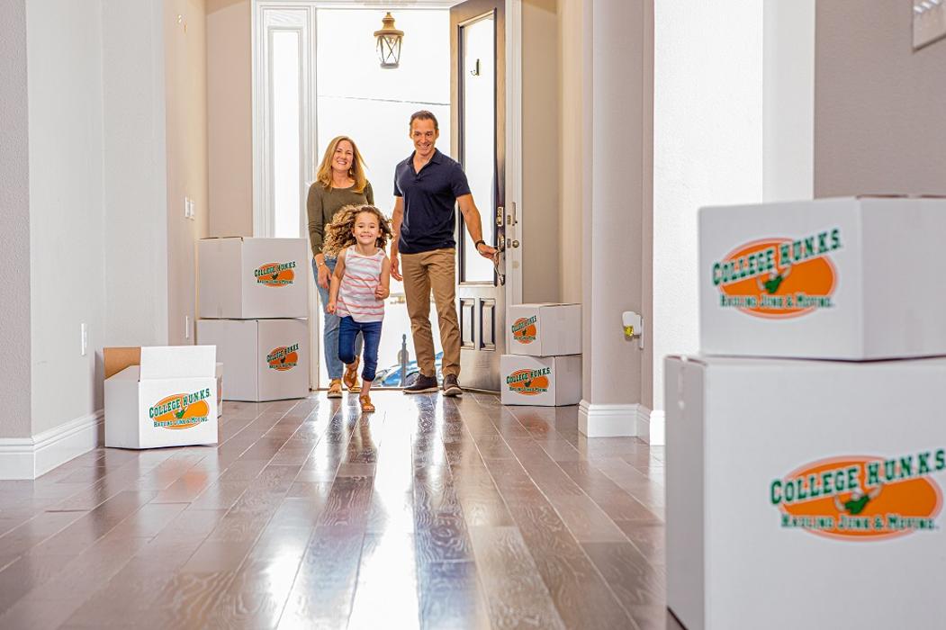 College Hunks Hauling Junk and Moving - Milwaukee, WI