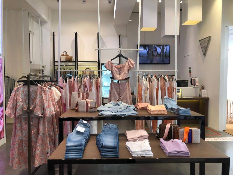 GUESS, Mariahilfer Strasse in Wien