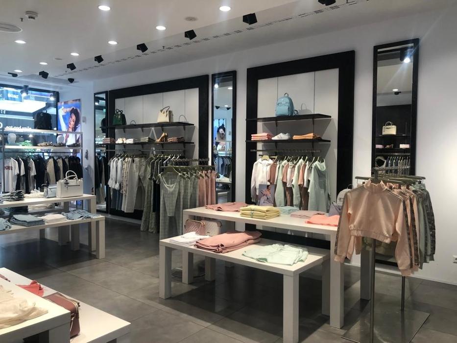 GUESS, Donaustadtstraße in Wien