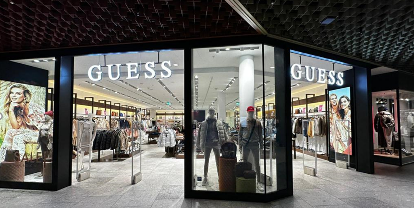 GUESS, Ebisquare-Strasse in Ebikon