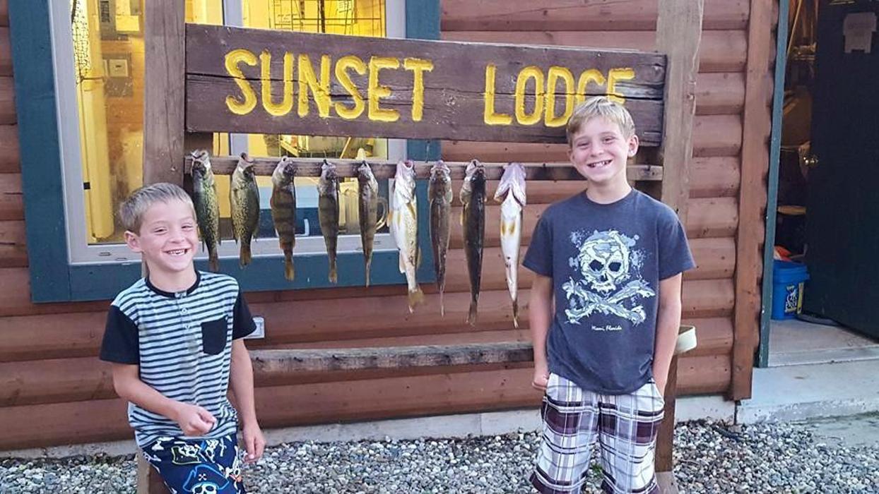 Sunset Lodge - Oak Island, MN