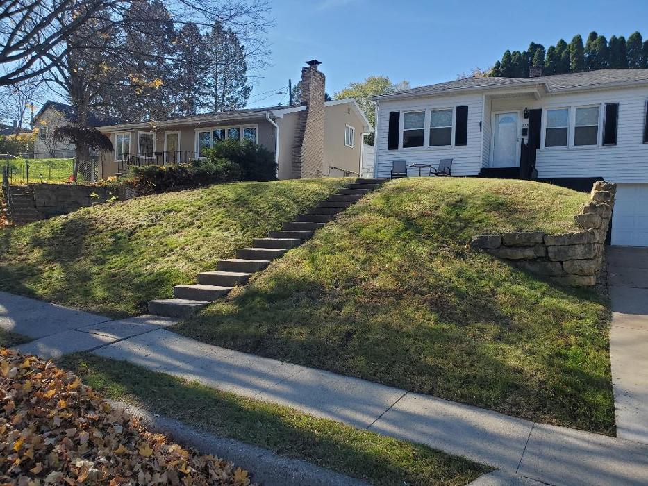 Four Seasons Yard Management - Dubuque, IA