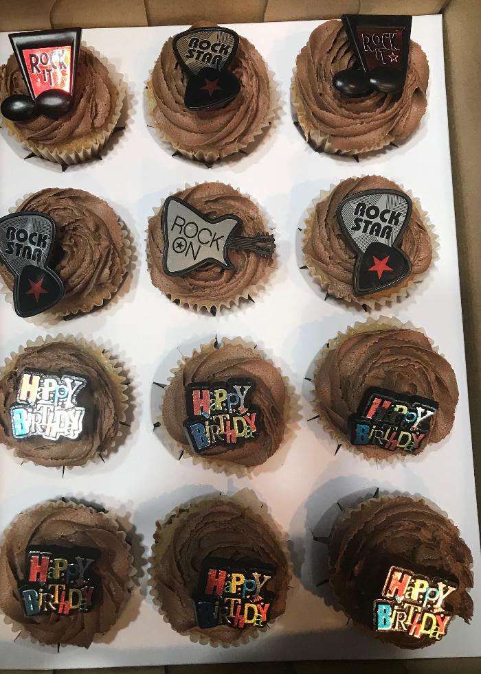 Delicious Delights Cakes LLC - Weidman, MI