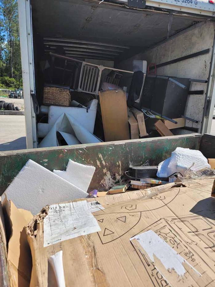 Bassett's Junk Removal Services - Jacksonville, FL