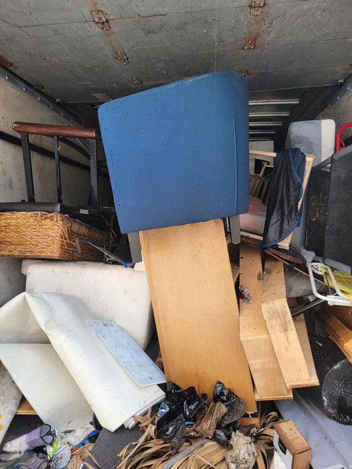 Bassett's Junk Removal Services - Jacksonville, FL