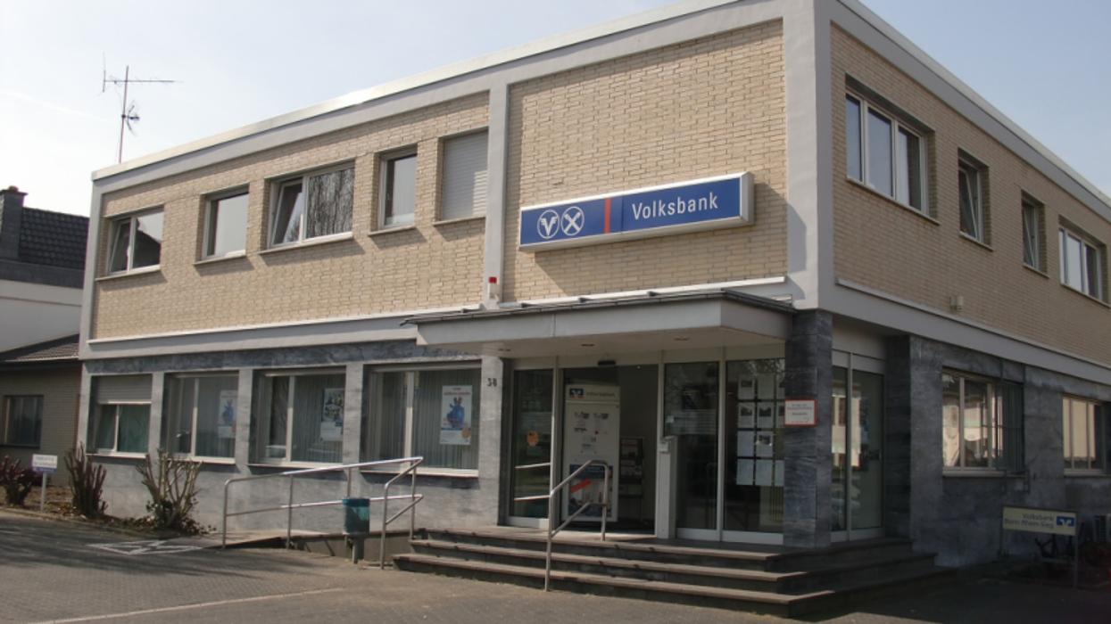 Volksbank Köln Bonn eG, SB-Standort Waldorf, Schmiedegasse in Bornheim