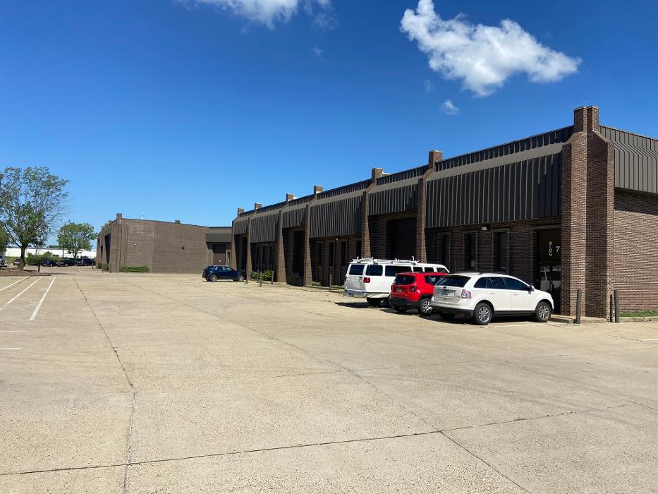 Burkhardt Square Commerce Center - Evansville, IN