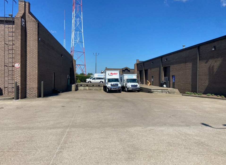 Burkhardt Square Commerce Center - Evansville, IN