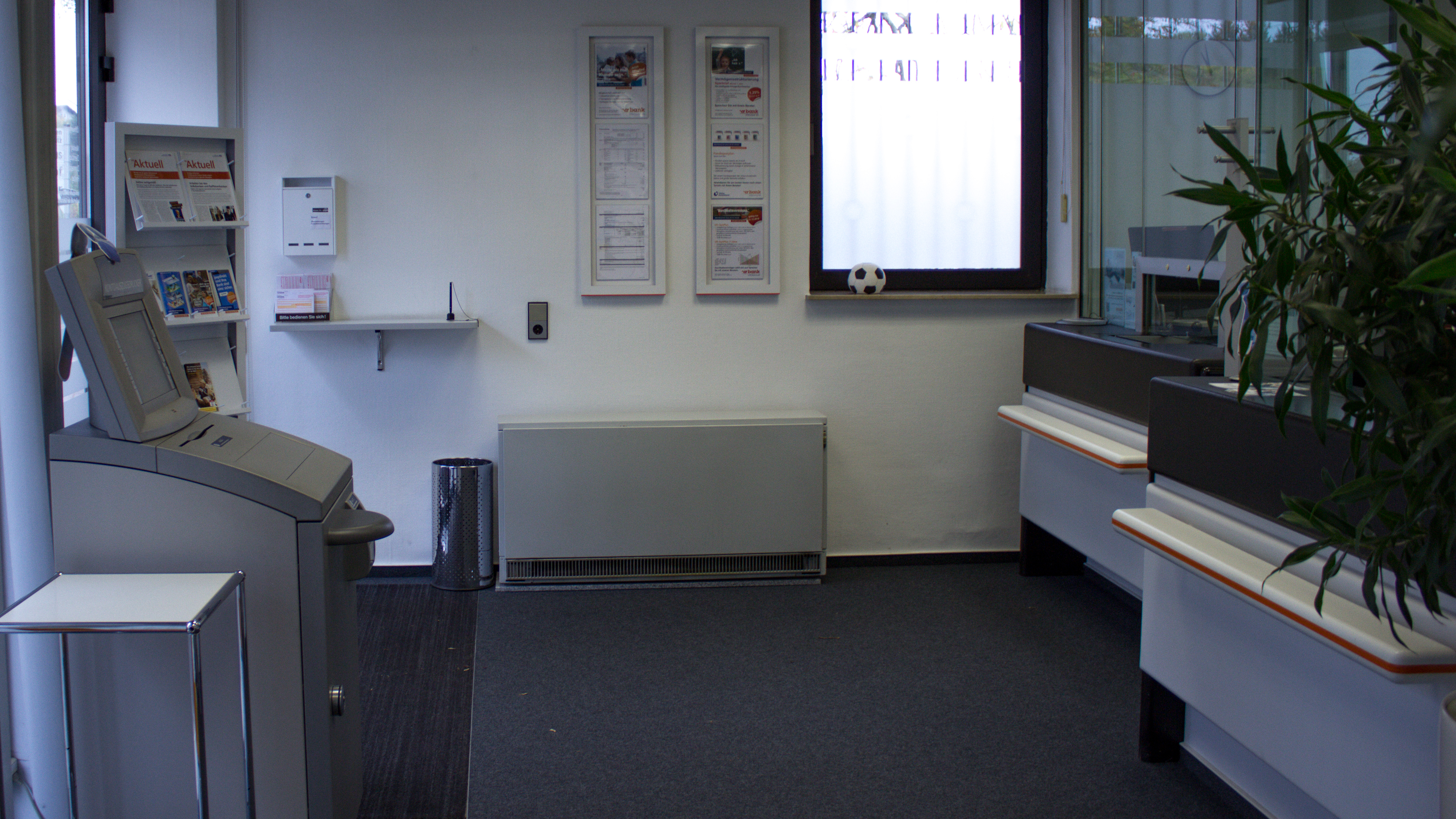 Vr Bank Untertaunus Eg Filiale Wallrabenstein Banks In