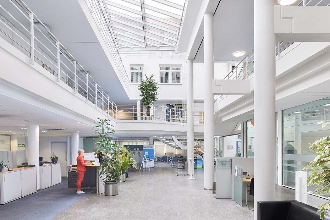 Volksbank in der Region eG Hauptstelle Herrenberg, Hindenburgstraße in Herrenberg